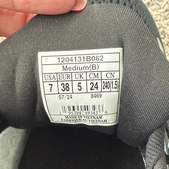 Brooks Adrenaline 23 GTS Women's Black and Teal Sneakers - Picture 5 of 7